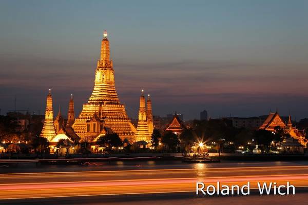 Bangkok - Wat Arun at Dusk