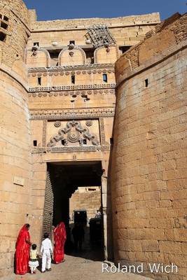 Jaisalmer - Entry to the Fort