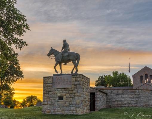 Will Rogers Memorial Museum and  Gravesite