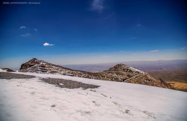 Los dos picos del nevado Chacaltaya