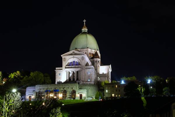 L'oratoire St Joseph by night1