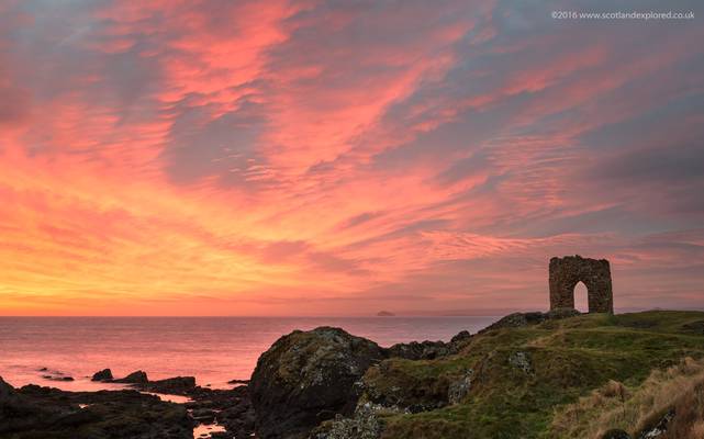 Sunrise Colours at Elie