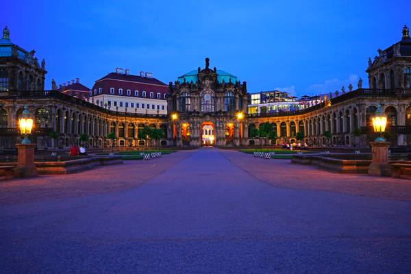 Dresden at the blue hour. Glockenspielpavillon