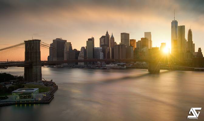 Sunset on Brooklyn Bridge