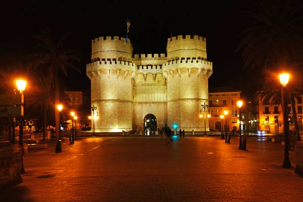 Valencia by night. Pont dels Serrans