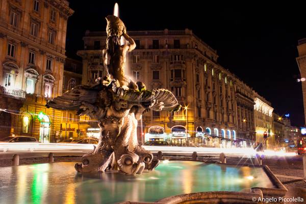 Fontana del Tritone