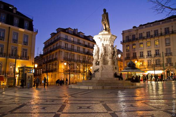 Luís de Camões at blue hour