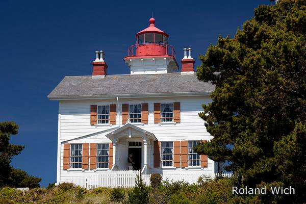 Yaquina Bay Lighthouse