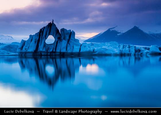 Iceland - Jökulsárlón - Mirror, Mirror - Who's the fairest of them all?