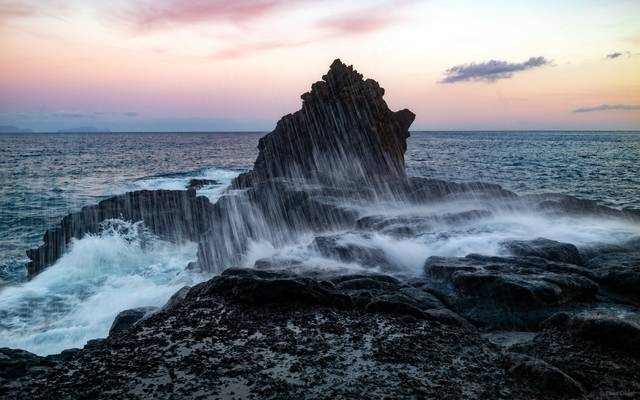 Rocks in the Sea ... II [ Santa Cruz - Madeira]