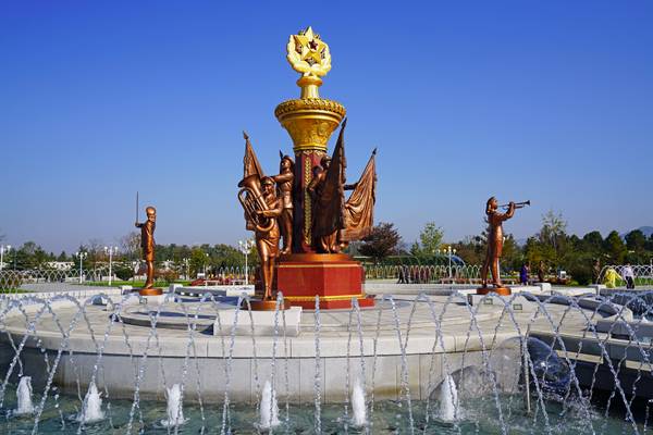 Kumsusan fountain, Pyongyang, DPRK