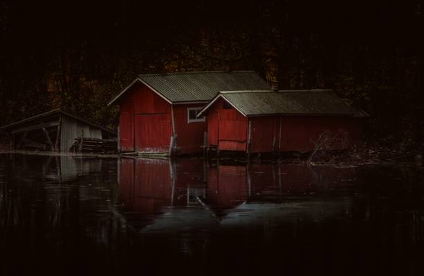 Red Boat Houses
