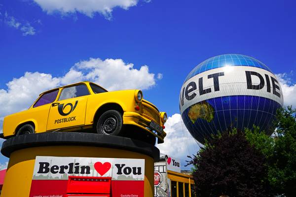 Yellow Trabant & the balloon, Berlin