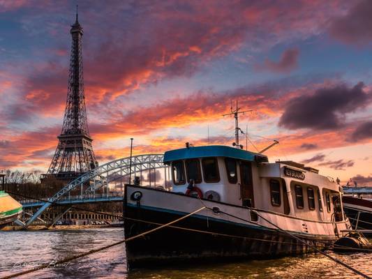 Paris 2018 - Eiffel Tower from the Seine