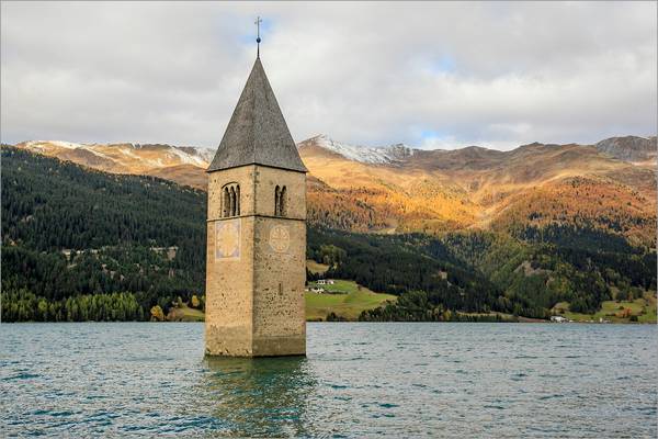 Lago di Resia. Submerged 14th-century church