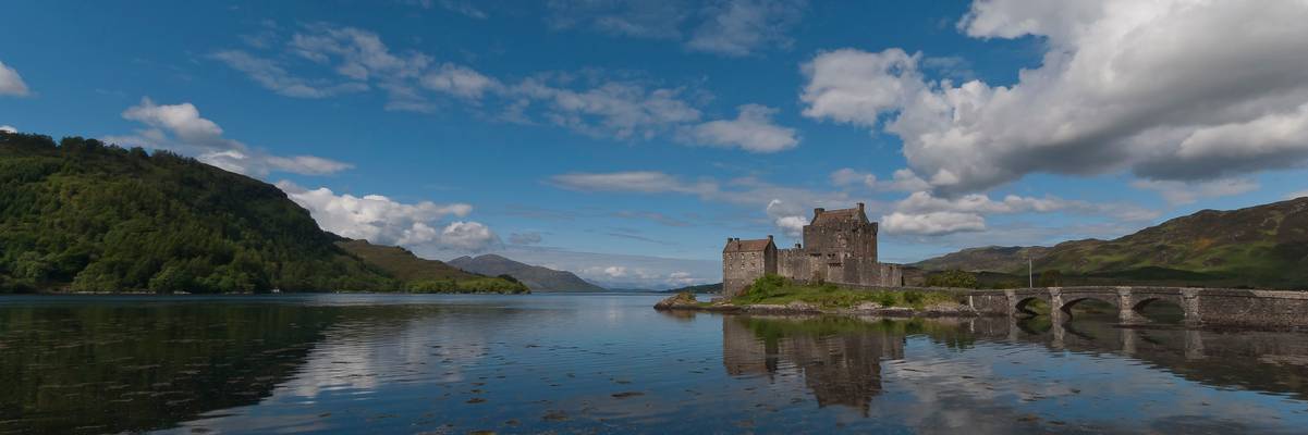 Eilean Donan Castle panoramic