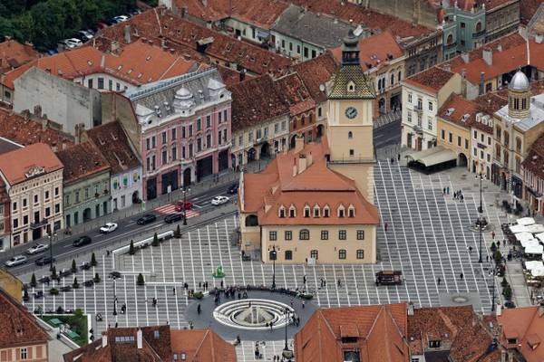 Old City Hall and Piata-ta Sfatului from viewing platform at top of Mt Tampa (next to BRASOV sign)