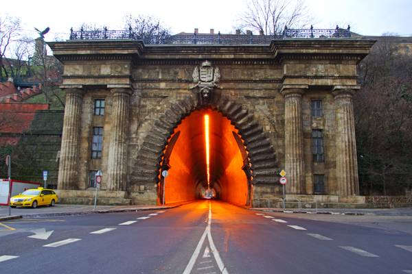 Adam Clark Tunnel, Budapest