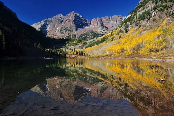 Maroon Lake reflection