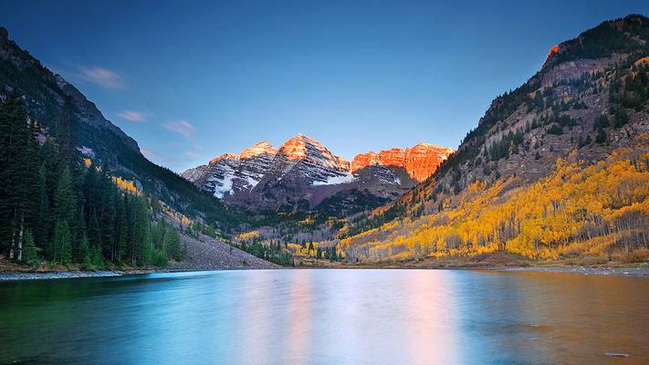 Maroon Lake sunrise