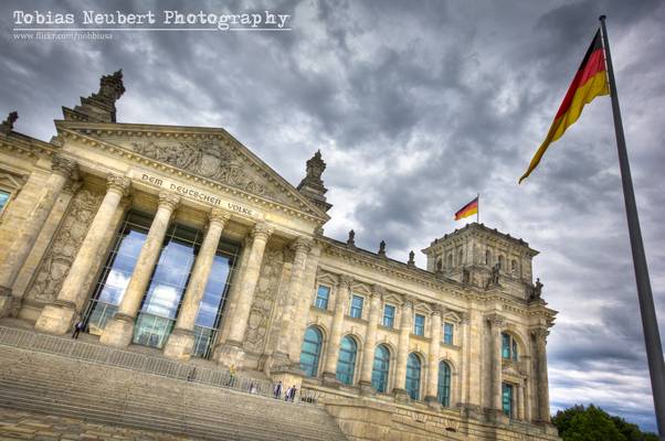 Dem deutschen Volke...