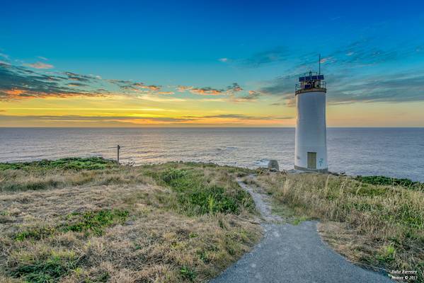 Solpor no Faro de Laxe