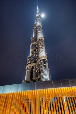 Burj Khalifa im Mondschein