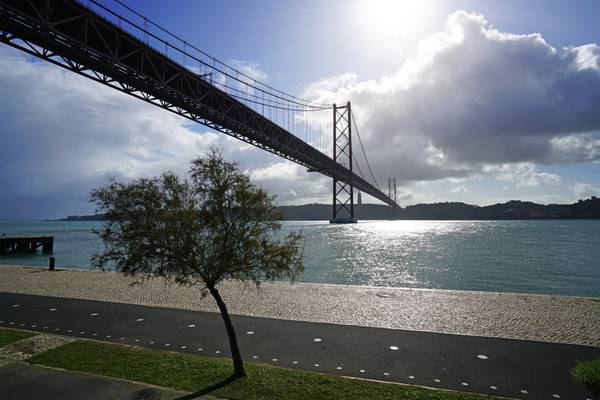 Ponte 25 de Abril, Lisbon