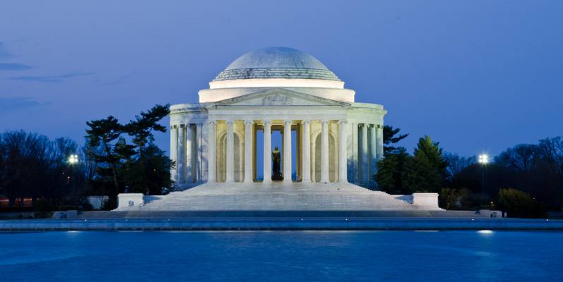 Jefferson Memorial at dawn