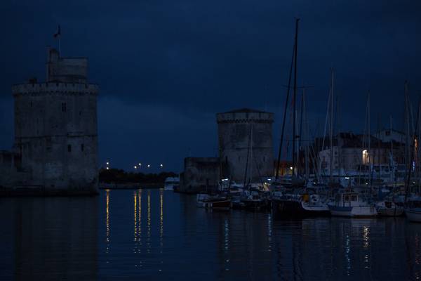 La Rochelle (by night)