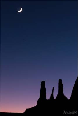 Moonrise over Monument Valley, USA