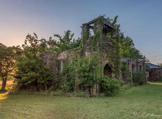 Abandon Church in Pershing Ok