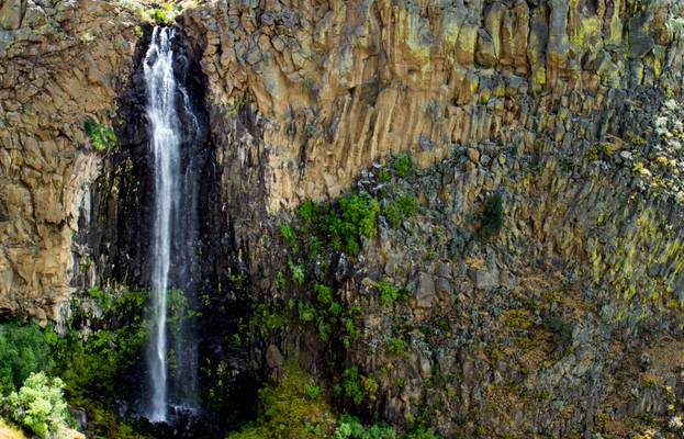 Billy Chinook waterfall, Oregon