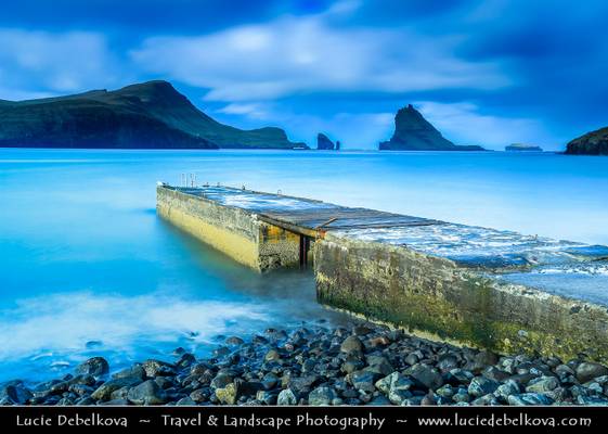 Faroe Islands - Vágar Island - Bour - Bøur - Shores of the tiny traditional village with a black sand beach at the Sorvagsfjorour - Sørvágsfjørður