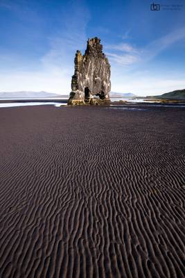 Follow the lines - Hvítserkur - Iceland