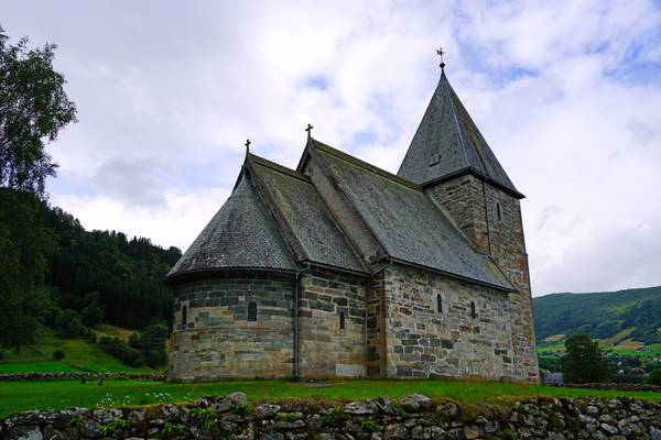 Hove steinkirke, Norway
