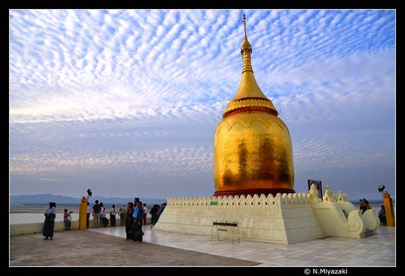 Myanmar_2013-02-12_17_54_51_ND800E_00403_0826_S