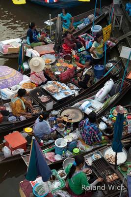 Amphawa Floating Market