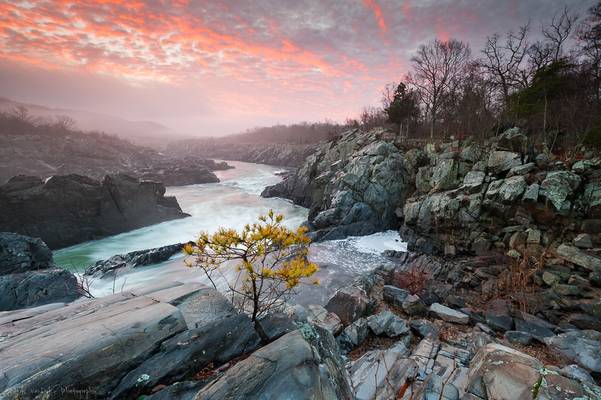 Winter Warning - Great Falls Potomac River Mather Gorge Scenic