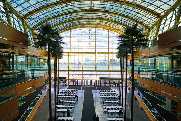 GMRenCen wintergarden, Detroit, Michigan