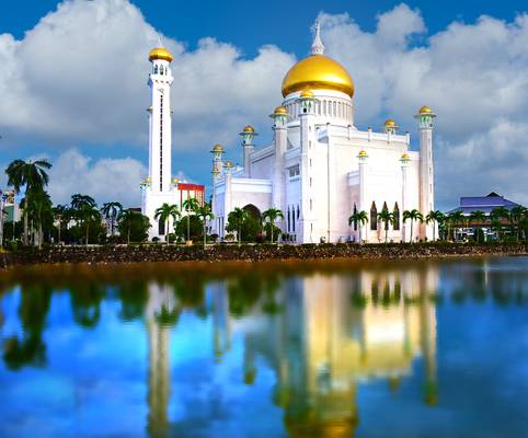 “Omar Ali Saifuddien Mosque” Bandar Seri Begawan Brunei
