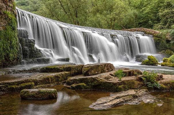 Monsal Dale Weir, River Wye, Derbyshire