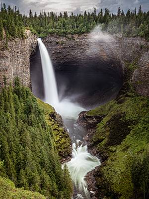 Helmcken Falls - British Columbia, Canada - Travel photography