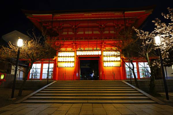 Kyoto by night. Yasaka Shrine Tokiwa-Shinden