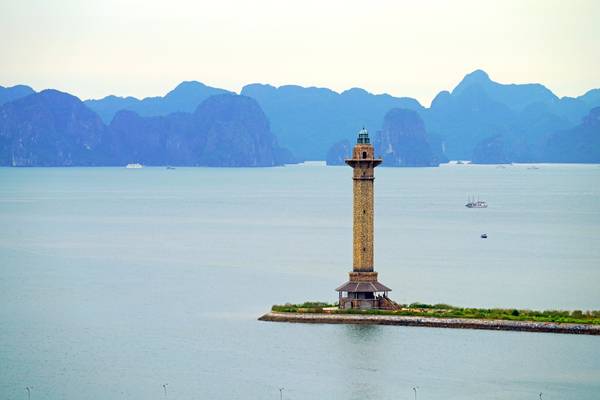Bai Chay Lighthouse, Ha Long, Vietnam