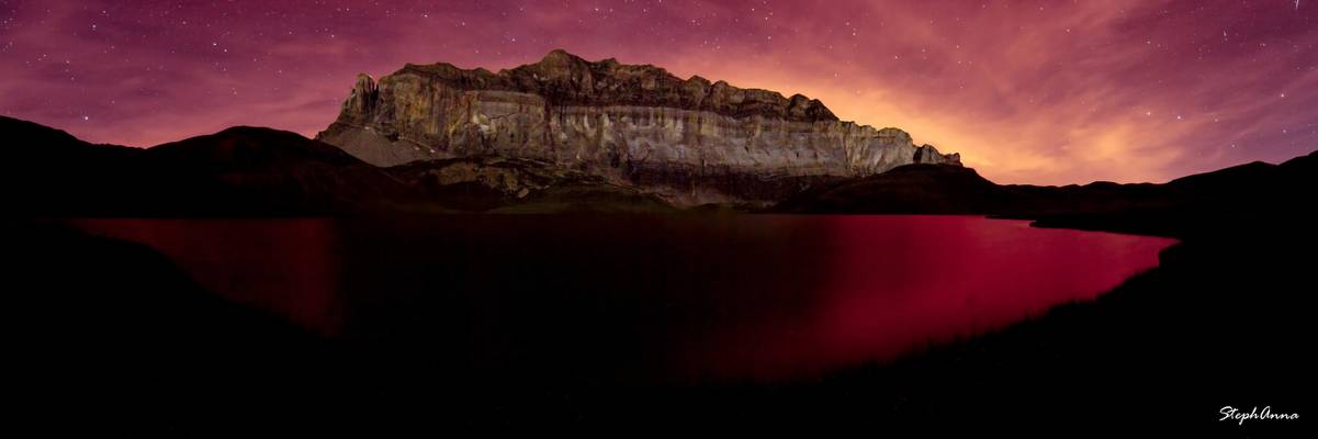 Lac d'Anterne by night