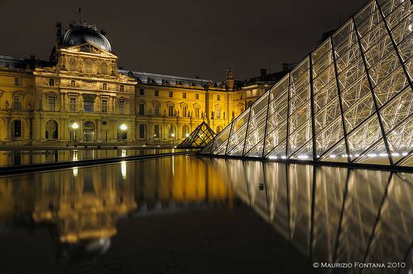Louvre by night 03