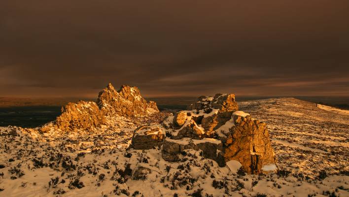 Devil's Chair illuminated