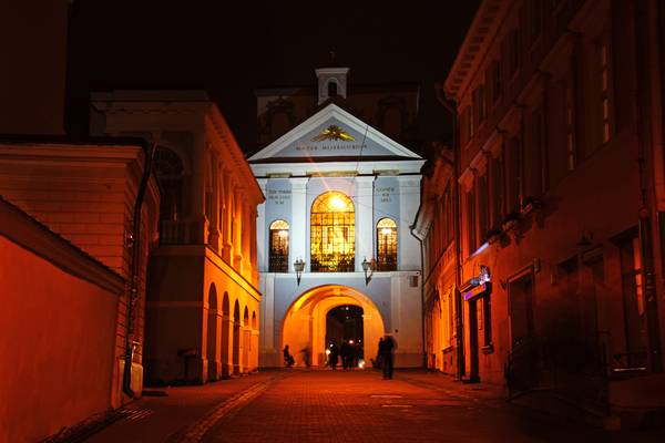 Vilnius by night. Gates of Dawn