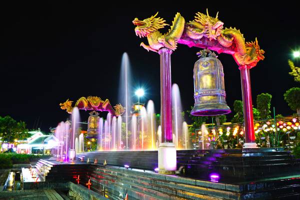 Ha Long by night. Sun World fountain